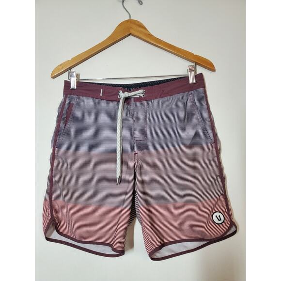 VUORI Mens Cruise Board Shorts 28 Striped Unlined Stretch Beach HYBRID - Picture 2 of 9